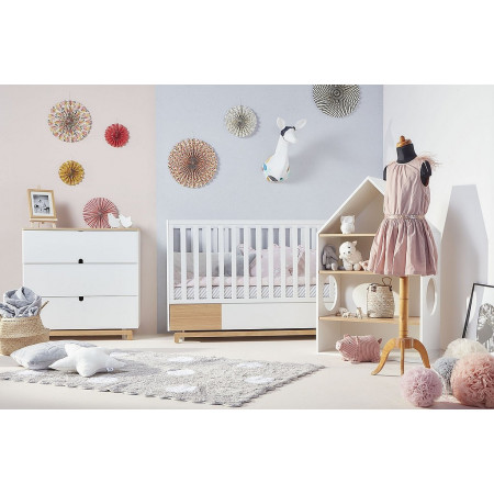 Baby / barn / juniorsäng NOMI 140 x 70 cm med sänglåda